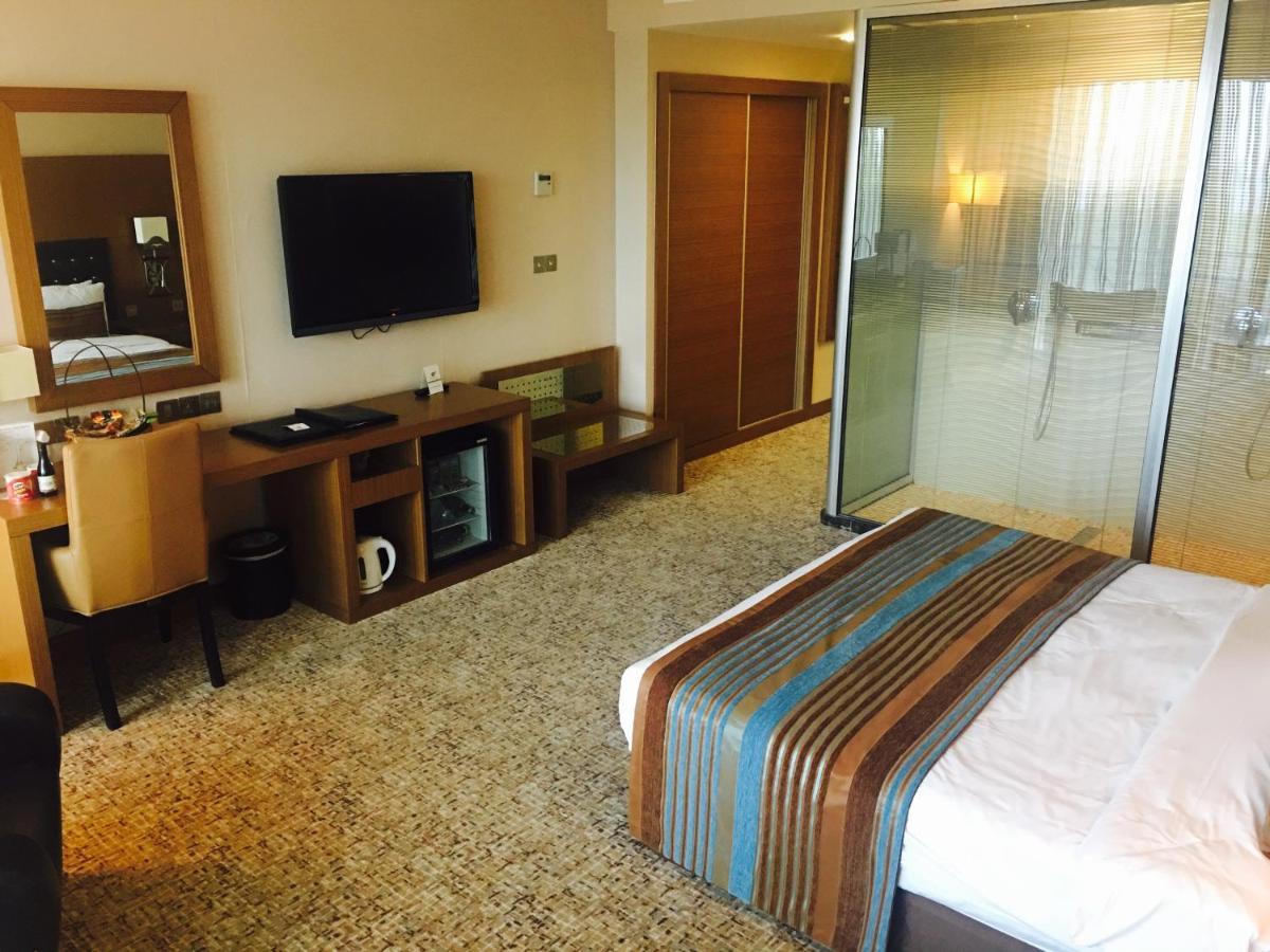 โคลิเนียม กอล์ฟแอนด์บีช รีสอร์ต Hotel Agios Georgios  ภายนอก รูปภาพ