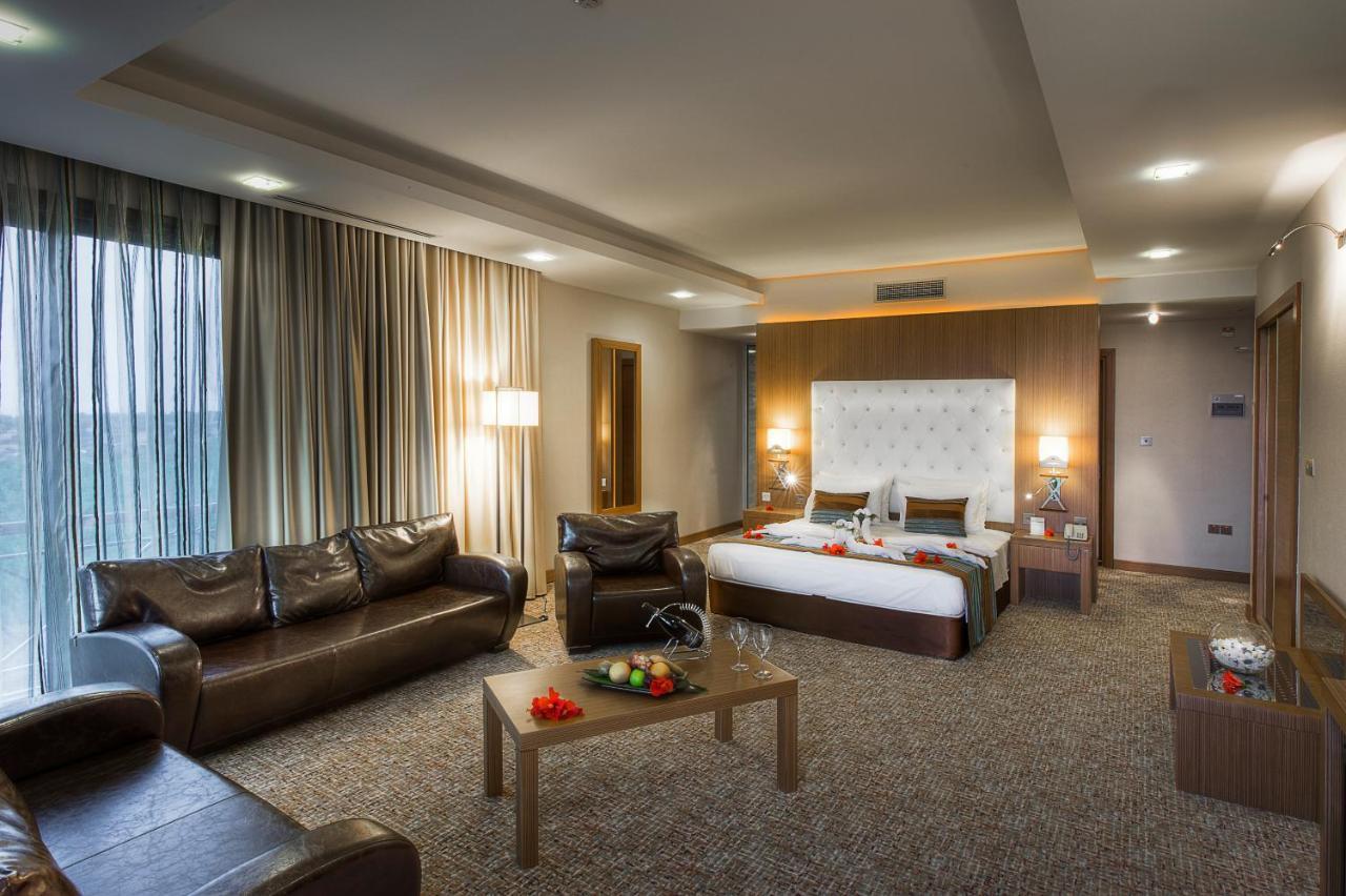 โคลิเนียม กอล์ฟแอนด์บีช รีสอร์ต Hotel Agios Georgios  ภายนอก รูปภาพ