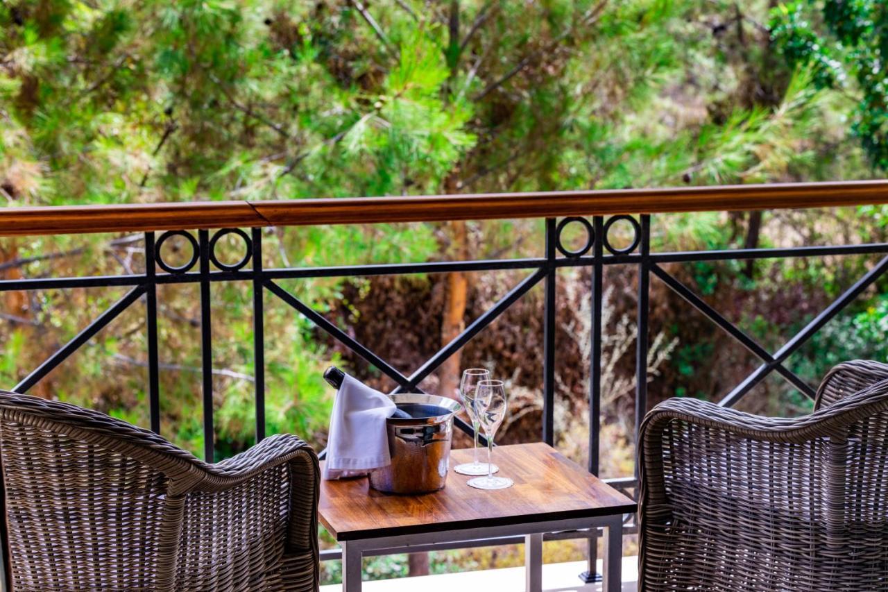 โคลิเนียม กอล์ฟแอนด์บีช รีสอร์ต Hotel Agios Georgios  ภายนอก รูปภาพ