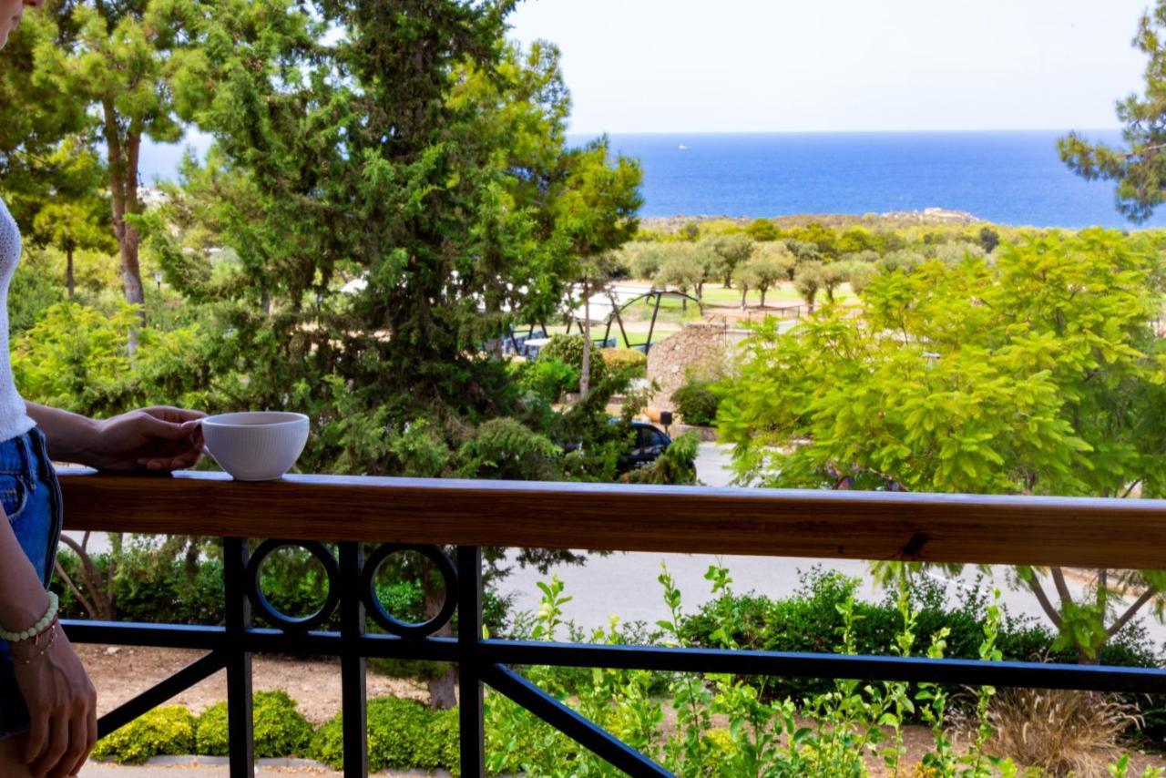 โคลิเนียม กอล์ฟแอนด์บีช รีสอร์ต Hotel Agios Georgios  ภายนอก รูปภาพ